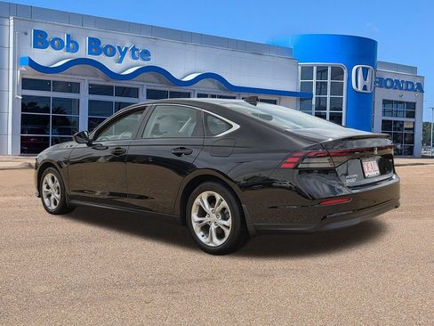Used 2023 Honda Accord LX image 7