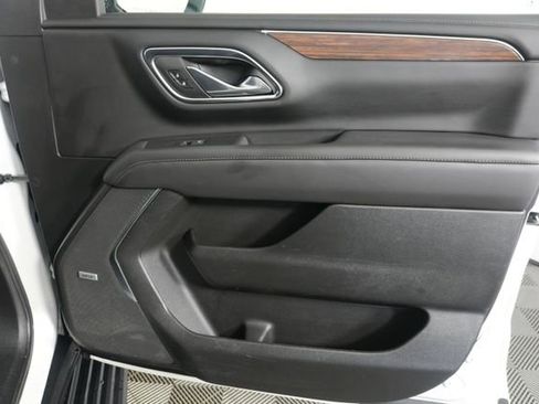 Used 2022 Chevrolet Tahoe High Country AWD/4WD image 40