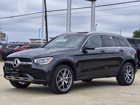 Certified 2022 Mercedes-Benz GLC 300 4MATIC image 3