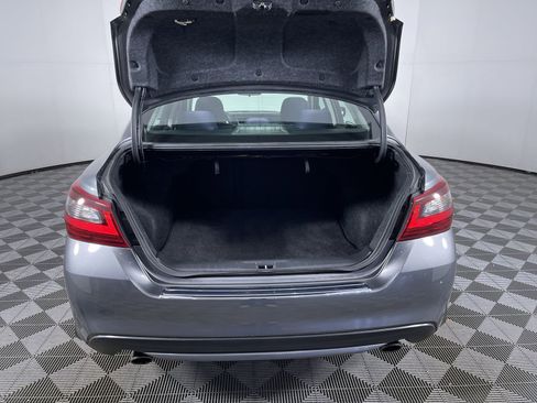 Used 2017 Nissan Altima 2.5 SR w/ LED Appearance Package image 23