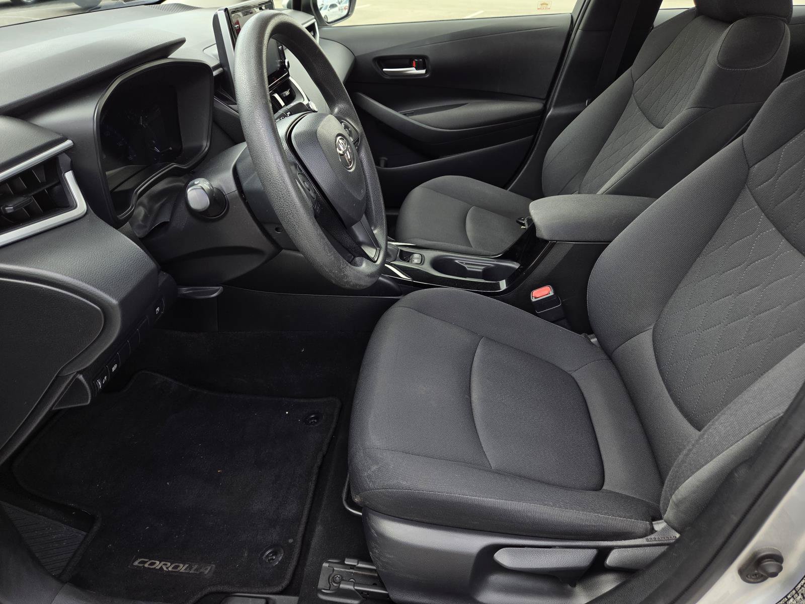 Used 2020 Toyota Corolla LE FWD image 23