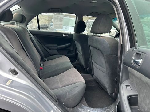 Used 2005 Honda Accord DX image 20