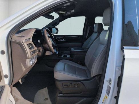 Used 2023 GMC Yukon SLT w/ SLT Luxury Package AWD/4WD image 15