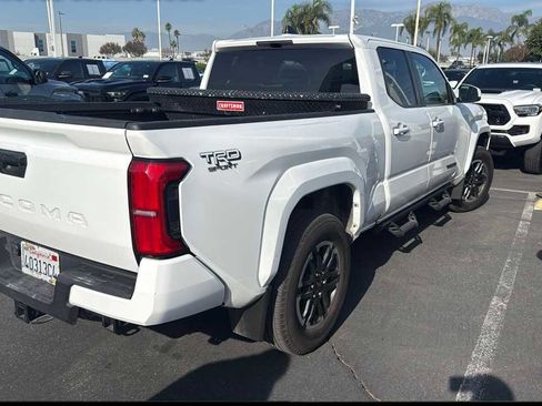 Used 2024 Toyota Tacoma TRD Sport image 2