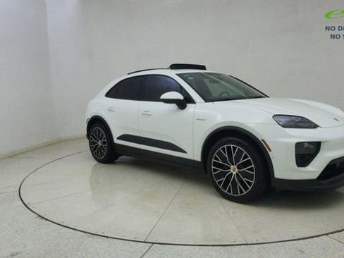 Used 2025 Porsche Macan Electric RWD image 67