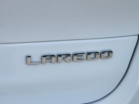 Used 2022 Jeep Grand Cherokee L Laredo w/ Luxury Tech Group I AWD/4WD image 12