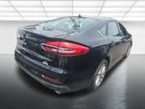 Used 2019 Ford Fusion SE FWD image 13