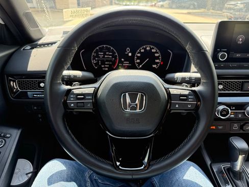 Used 2024 Honda Civic Sport image 9