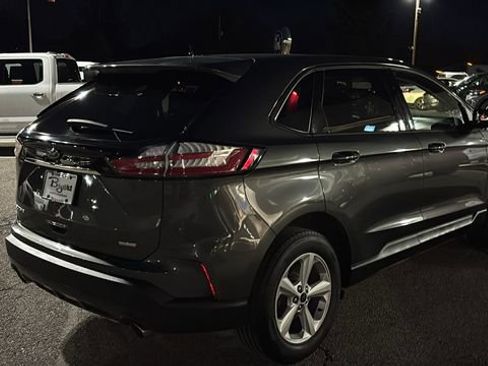 Used 2019 Ford Edge SE image 29