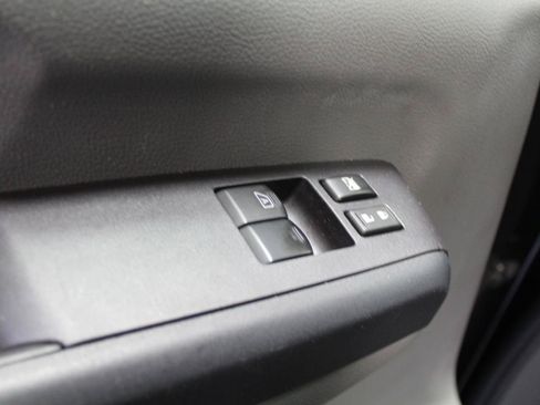 Used 2015 Nissan NV 3500 SL w/ Technology Package RWD image 22