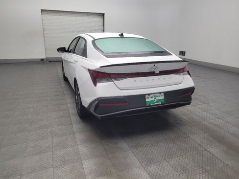 Used 2025 Hyundai Elantra Sport FWD image 5