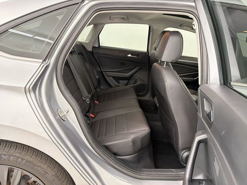Used 2024 Volkswagen Jetta SE w/ Panoramic Sunroof Package FWD image 26