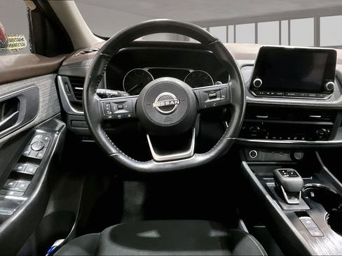 Used 2023 Nissan Rogue S AWD/4WD image 5