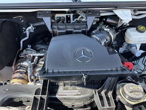 Used 2025 Mercedes-Benz Sprinter 2500 image 15