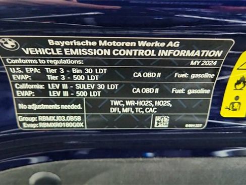 Used 2024 BMW X7 xDrive40i w/ Executive Package image 66