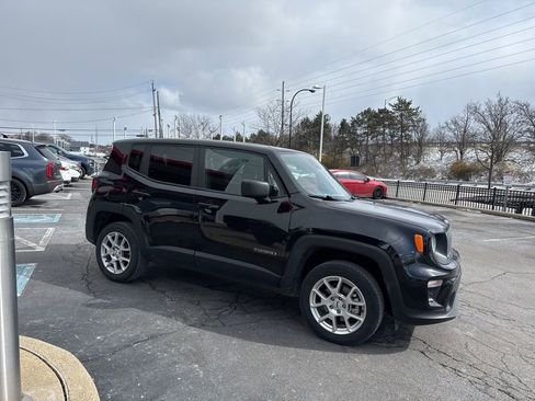 Used 2023 Jeep Renegade Latitude image 6