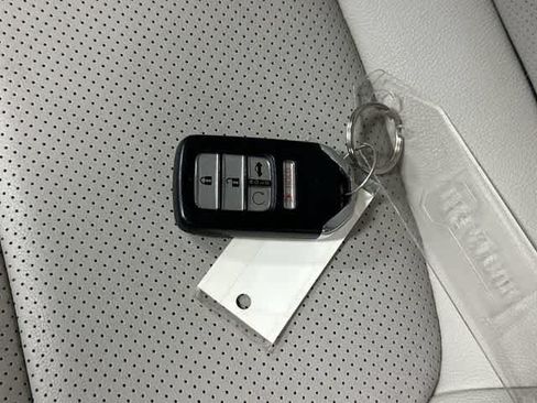 Used 2021 Honda Accord EX-L image 32