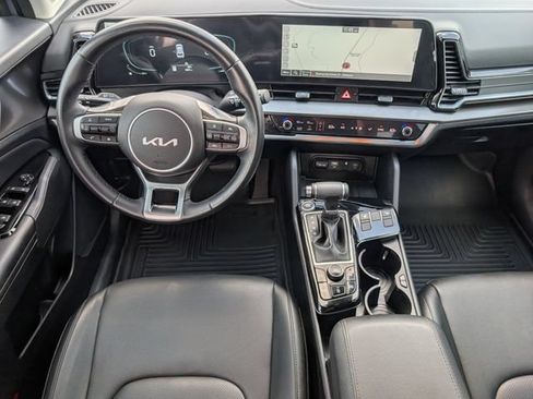 Used 2024 Kia Sportage EX FWD image 8