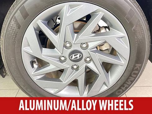 Used 2024 Hyundai Elantra SEL image 7