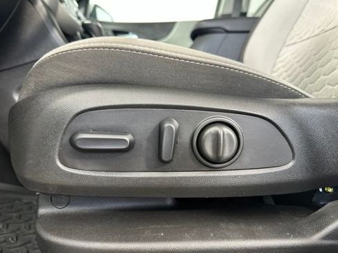 Used 2018 Chevrolet Equinox LT w/ Sun & Infotainment Package FWD image 22