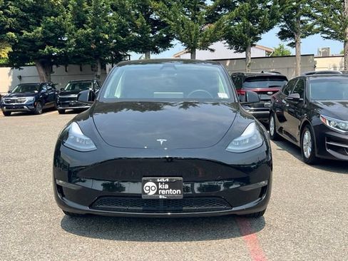 Used 2025 Tesla Model Y Long Range AWD/4WD image 6