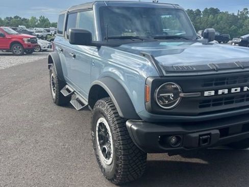 Used 2024 Ford Bronco Black Diamond w/ Sasquatch Package AWD/4WD image 2
