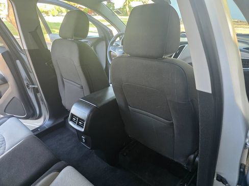 Used 2020 Chevrolet Equinox LT FWD image 39