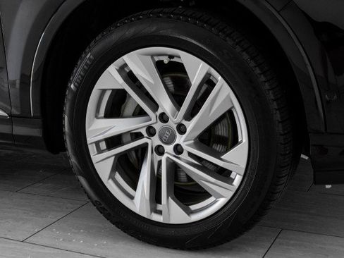 Used 2020 Audi Q7 2.0T Premium Plus w/ Premium Plus Package image 53