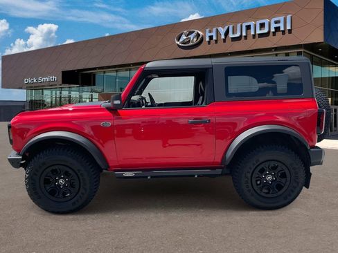 Used 2023 Ford Bronco Wildtrak image 4