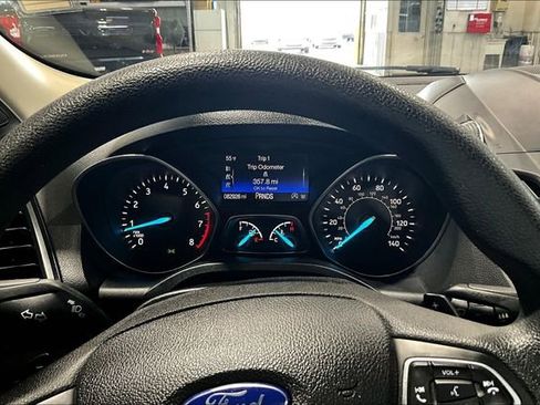 Used 2017 Ford Escape SE w/ Equipment Group 201A FWD image 12