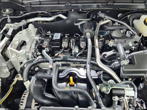 Used 2025 Nissan Kicks S image 38