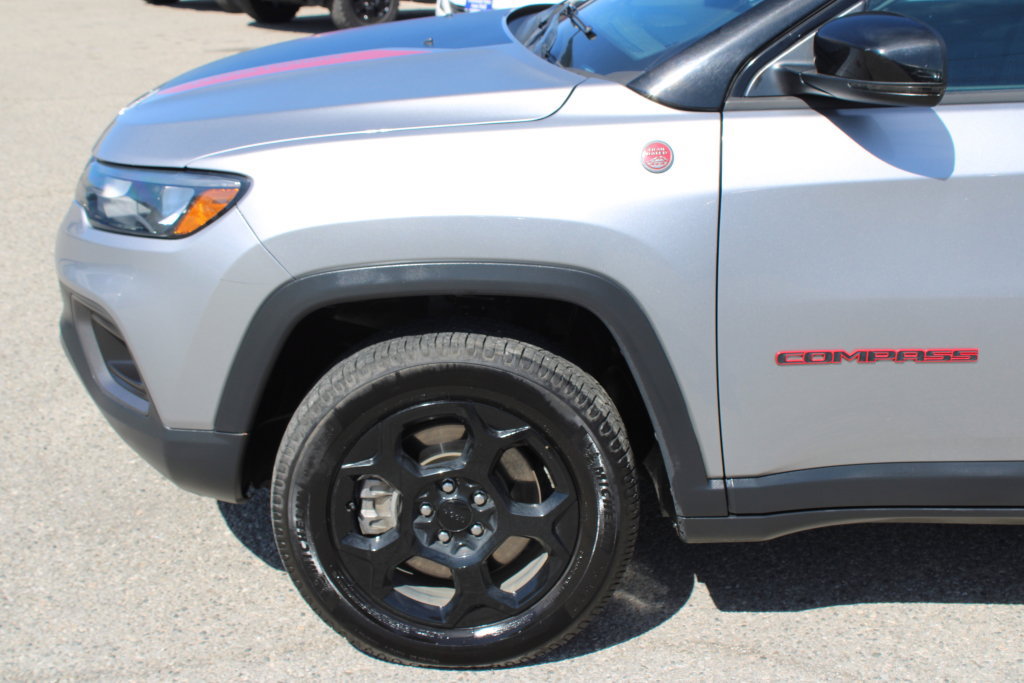 Used 2024 Jeep Compass Trailhawk AWD/4WD image 7