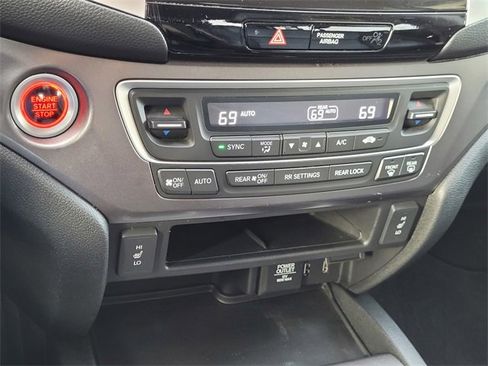 Used 2017 Honda Pilot EX-L image 11