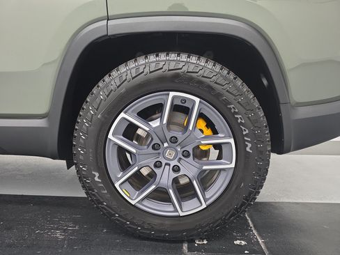 Used 2023 Rivian R1S Launch Edition AWD/4WD image 10