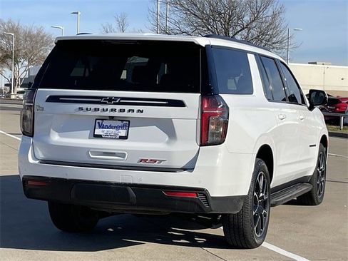 Used 2024 Chevrolet Suburban RST w/ Luxury Package image 4