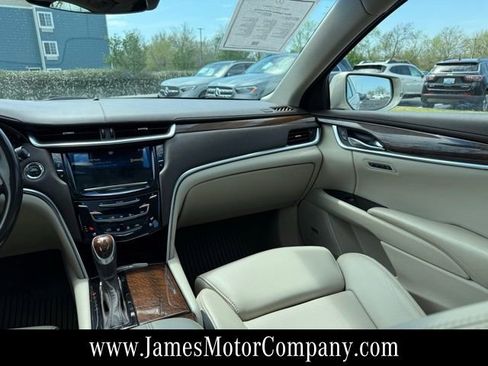 Used 2014 Cadillac XTS Luxury w/ Driver Awareness Package image 15