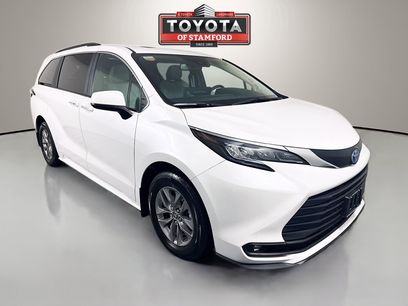 Used 2025 Toyota Sienna XLE w/ XLE Plus Package