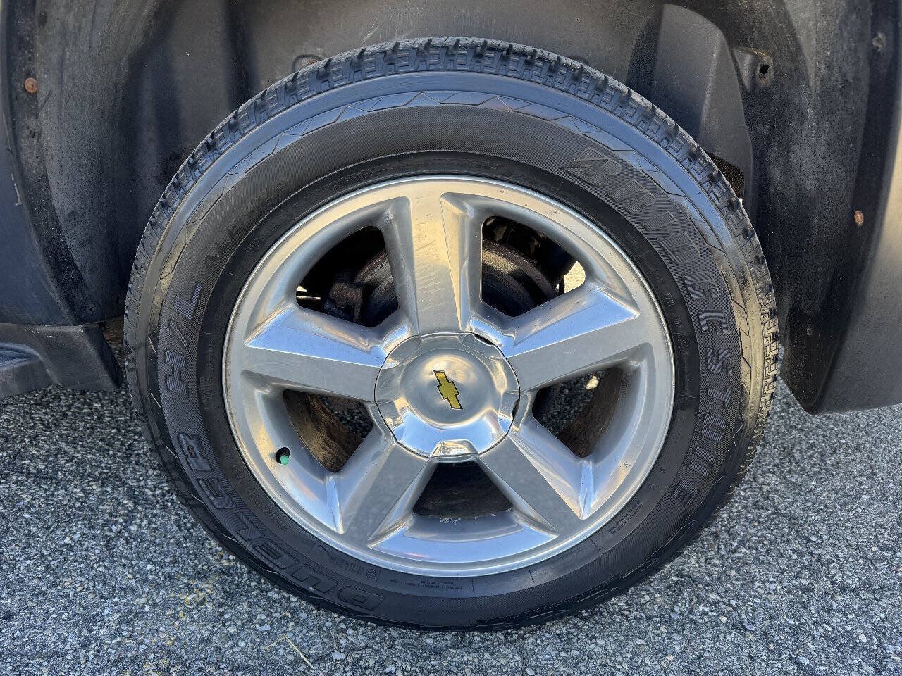 Used 2011 Chevrolet Avalanche LT AWD/4WD image 10