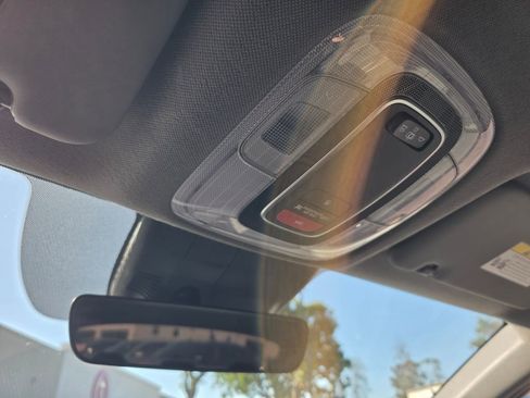 Certified 2023 Hyundai Elantra SEL w/ Convenience Package image 32