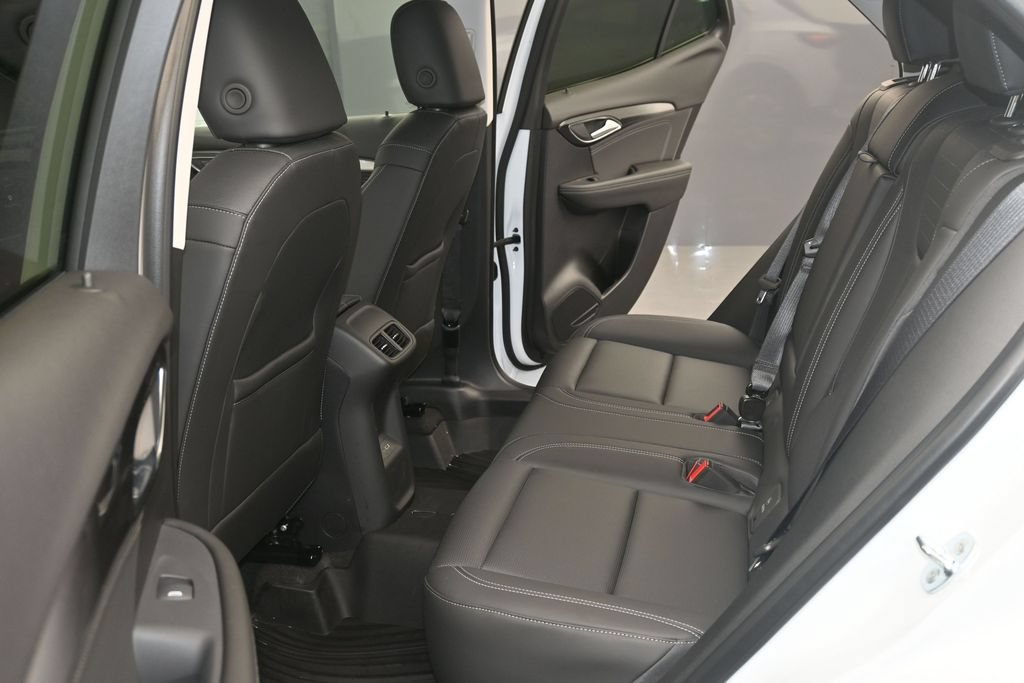 Certified 2026 Buick Envision Preferred AWD/4WD image 13