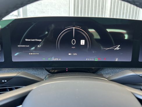 Used 2024 Lucid Air Touring AWD/4WD image 22