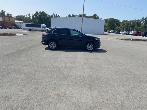 Certified 2024 Ford Edge SEL image 8