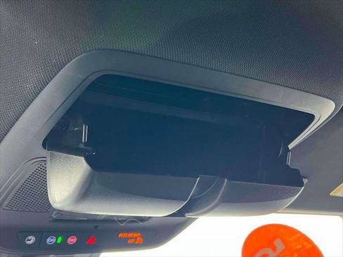 Used 2025 Chevrolet Equinox LT w/ Convenience Package II image 30