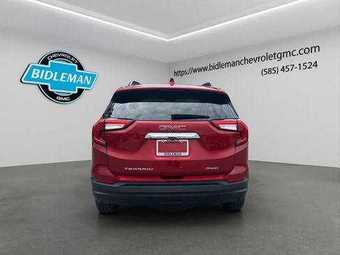 Used 2024 GMC Terrain SLE w/ Driver Convenience Package AWD/4WD image 7