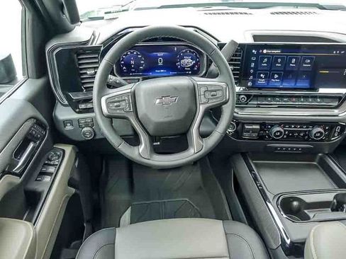 New 2026 Chevrolet Silverado 2500 ZR2 w/ LPO, Dark Essentials Package AWD/4WD image 21