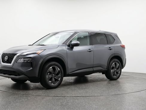 Used 2025 Nissan Rogue SV AWD/4WD image 3