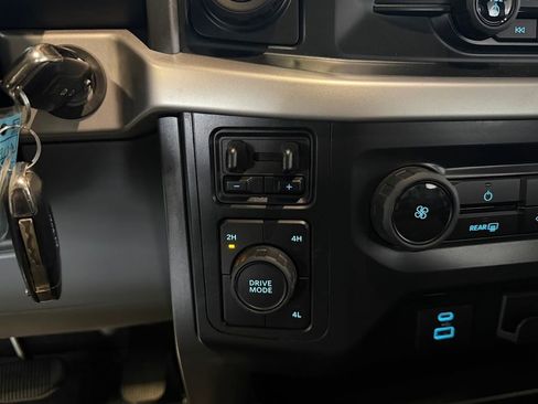 Used 2022 Ford F150 XLT w/ Trailer Tow Package image 25