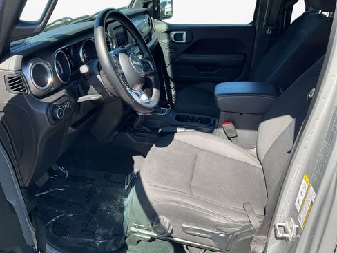 Used 2020 Jeep Wrangler Unlimited Sahara w/ Cold Weather Group AWD/4WD image 9