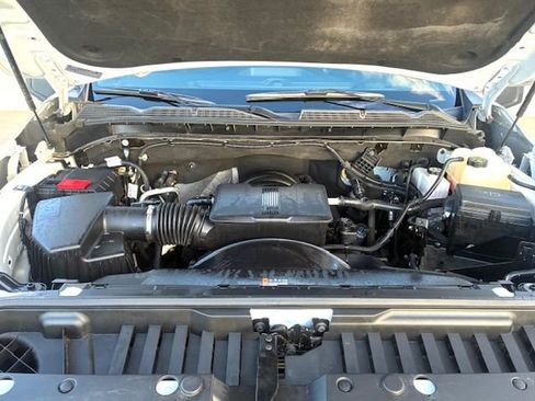 Used 2024 GMC Sierra 2500 Pro w/ Convenience Package image 6