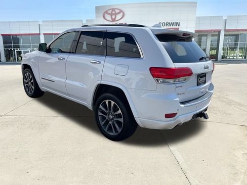 Used 2017 Jeep Grand Cherokee Overland AWD/4WD image 3